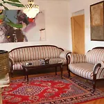 Town Center Apartman