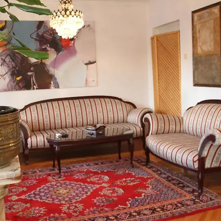 Town Center Apartment
